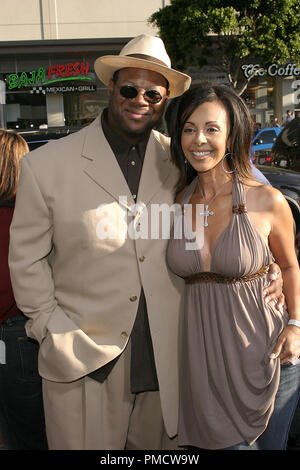 'The Dukes of Hazzard' (Premiere) Jimmy Jam and wife Lisa Padilla 07-29-2005 / Grauman's Chinese Theatre / Hollywood, CA Photo by Joseph Martinez / PictureLux   File Reference # 22452 0104PLX  For Editorial Use Only -  All Rights Reserved Stock Photo