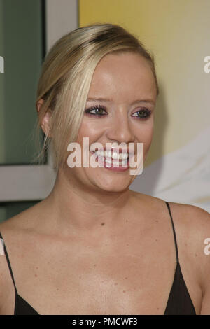 LUCY DAVIS THE 40 YEAR-OLD VIRGIN WORLD CINERAMA DOME HOLLYWOOD LOS