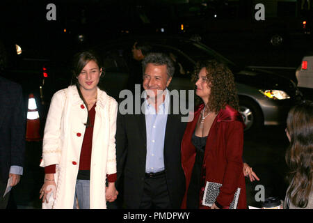 'Finding Neverland' Premiere 11-11-2004 Dustin Hoffman, wife Lisa, and daughter Photo by Joseph Martinez / PictureLux  File Reference # 21993 0078PLX  For Editorial Use Only -  All Rights Reserved Stock Photo