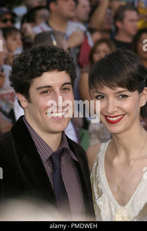 Eight Below (Premiere) Jason Biggs, Lindsay Zir 02-12-2006 / El Capitan Theater / Hollywood, CA / Walt Disney Pictures / Photo by Joseph Martinez / PictureLux  File Reference # 22662 0026PLX  For Editorial Use Only -  All Rights Reserved Stock Photo