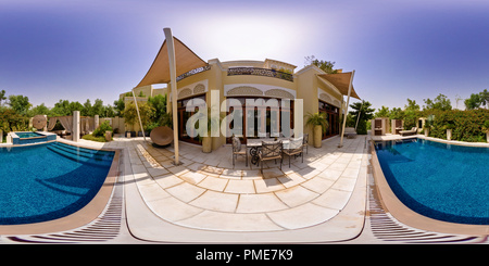 360 degree panoramic view of Dubai Villa Bromellia Swiming-pool by 360emirates