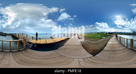 360° view of the blue Qinghai Lake 2 xining qinghai - Alamy