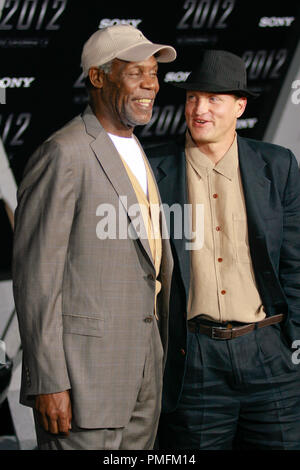 Woody Harrelson and Danny Glover at the Premiere of Columbia Pictures '2012'.  Arrivals held at the Regal Cinemas LA Live in Los Angeles, CA, November 3, 2009. Photo by PictureLux File Reference # 30097 42PLX   For Editorial Use Only -  All Rights Reserved Stock Photo