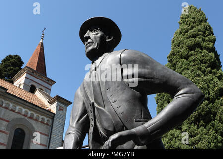 Statue of Konrad Adenauer at Cadenabbia, lake Como, Lombardy, Italy Stock Photo