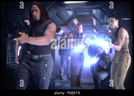 Gary Dourdan, Sigourney Weaver, Ron Perlman and Kim Flowers / Alien ...