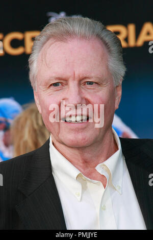 Jon Voight at the premiere of 'Secretariat'. Arrivals held at the El Capitan Theatre in Hollywood, CA on Thursday, September 30, 2010. Photo by PictureLux File Reference # 30497 016PLX   For Editorial Use Only -  All Rights Reserved Stock Photo