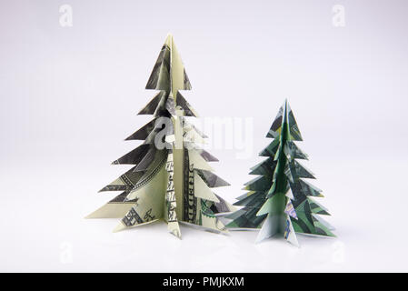 Money Origami Christmas tree Stock Photo - Alamy