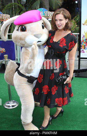Elizabeth Perkins at the premiere of Universal Pictures' 'HOP.' Arrivals held at Universal Studios Hollywood in Universal City, CA, March 27, 2011. Photo by: Richard Chavez / PictureLux Stock Photo