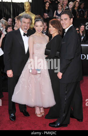 Hailee Steinfeld with her Dad Peter Steinfeld, Mom Cheri Steinfeld