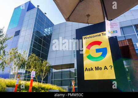 August 19, 2018 Mountain View / CA / USA - Modern buildings at the Google's main headquarters, the Googleplex campus, in Silicon Valley Stock Photo