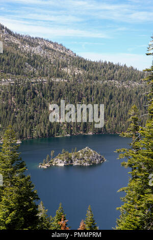 View from Inspiration Point, Emerald Bay, Lake Tahoe, California ...