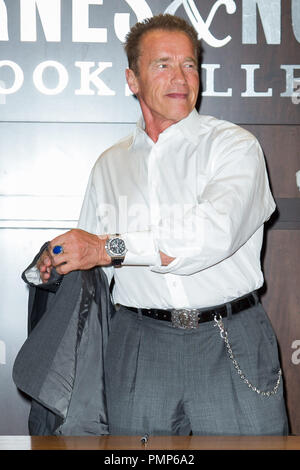 Arnold Schwarzenegger signs copies of his new book Total Recall: My  Unbelievably True Life Story at Barnes & Noble bookstore at The Grove in  Los Angeles on October 5, 2012. UPI/Jim Ruymen