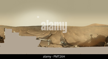360 degree panoramic view of Mars Panorama - Curiosity rover: Martian solar day 673