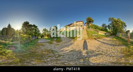 360° view of Pérouges Village Médiéval Porte d'En-Bas - Alamy