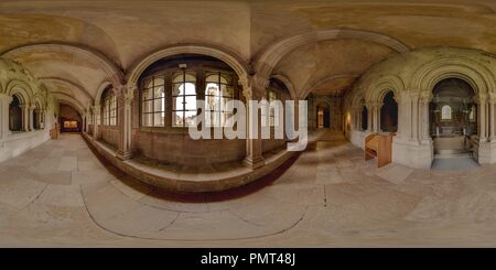 360 degree panoramic view of Sainte Marie-Madeleine, La Basilique De Vezelay, Yonne, Bourgogne Franche Comte 2215