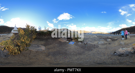 360° view of Sichuan DAOCHENG sumdo Township Tibetan -2 - Alamy