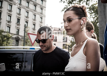 Milan, Italy. 19th sep, 2018. Gigi and Bella Hadid arrive at Alberta Ferretti fashion show for the Milan fashion week in Milan, Italy. Credit: Marco Aprile/Alamy Live Credit: Marco Aprile/Alamy Live News Stock Photo