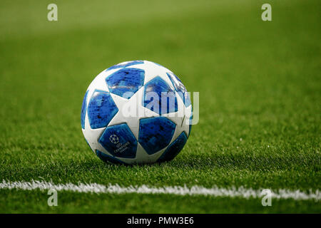 Santiago Bernabeu, Madrid, Spain. 19th Sep, 2018. UEFA Champions League football, Real Madrid versus AS Roma; The new Champions League 2018 ball for the match Credit: Action Plus Sports/Alamy Live News Stock Photo