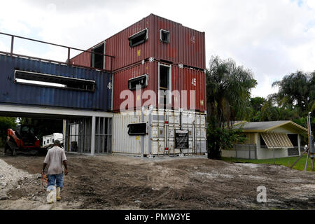 Davie Florida Usa 18th Sep 2018 Architect Asghar Fathi Looks