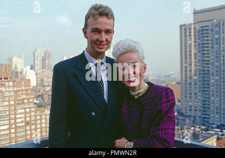 Erzherzogin Michaela von Habsburg mit Bruder Georg in New York, USA 1987. Archduchess Michaela of Habsburg with brother Georg at New York, USA 1987. Stock Photo