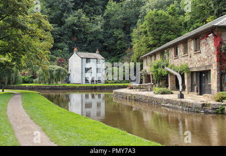 Canal side house and Wharf on the Brecon and Monmouthshire canal in South Wales Stock Photo