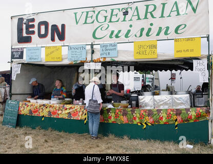 England, Oxfordshire, Leon's Vegetarian food stall at Fairport's Cropredy Convention. Stock Photo