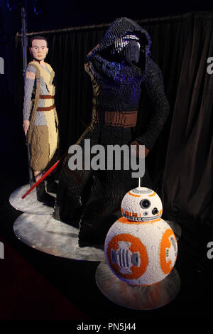 Atmosphere  12/14/2015 'Star Wars The Force Awakens' Premiere held at the Dolby Theatre in Hollywood, CA Photo by Kazuki Hirata / HNW / PictureLux Stock Photo