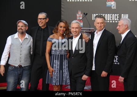 Jeff Goldblum, Vivica A. Fox, Roland Emmerich, Bill Pullman, Brent Spiner  06/20/2016 Hand and Footprint Ceremony of Roland Emmerich from  'Independence Day: Resurgence” held at The TCL Chinese Theatre in  Hollywood, CA Photo by Izumi Hasegawa / HNW / PictureLux Stock Photo