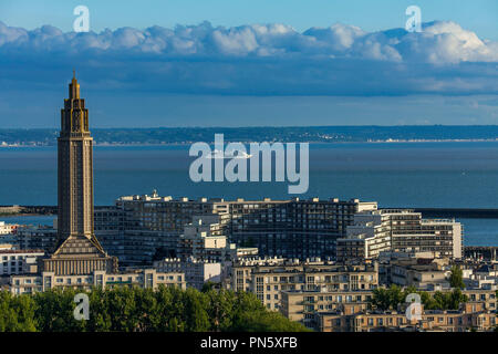 Le Havre (Normandy, north western France): view of the city centre and St. Joseph's Church, building registered as a National Historic Landmark (Frenc Stock Photo