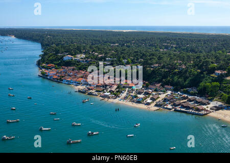 Lege-Cap-Ferret (south-western France): aerial view of the Cap Ferret peninsula. The village of the L’Herbe viewed from the inner part of the Arcachon Stock Photo