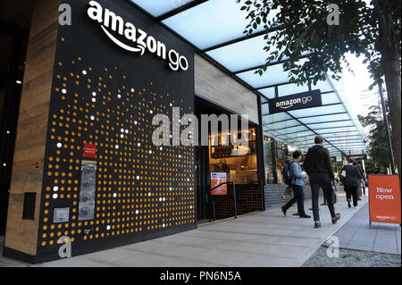 Seattle, USA. 19th Sep, 2018. One of the 'Amazon Go' stores that does without cash registers. (on dpa 'Amazon plans 3000 stores without tills until 2021') Credit: Andrej Sokolow/dpa/Alamy Live News Stock Photo