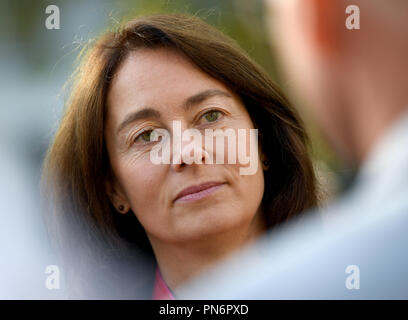 Potsdam, Brandenburg. 20th Sep, 2018. Katarina Barley (SPD), Federal Minister of Consumer Protection, visits the garden city Drewitz, visits modernisation objects and finds out about solutions for socially acceptable rents. Credit: Britta Pedersen/dpa-Zentralbild/dpa/Alamy Live News Stock Photo