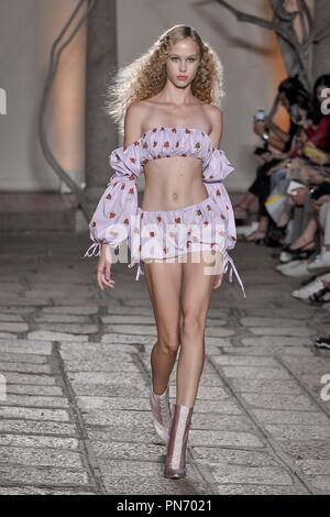 Milan, Italy. 20th Sep, 2018. Milan Fashion Week Fashion Women Spring Summer 2019.Daizy Shely fashion show. In the photo: model Credit: Independent Photo Agency/Alamy Live News Stock Photo