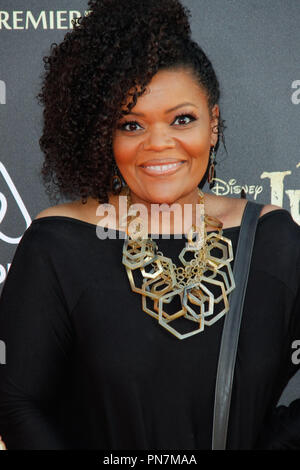 Yvette Nicole Brown at the World Premiere of "Tangled" held at the El