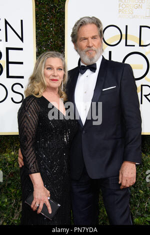 Nominated for BEST PERFORMANCE BY AN ACTOR IN A SUPPORTING ROLE IN A MOTION PICTURE for his role in 'Hell or High Water,' actor Jeff Bridges and Susan Bridges attend the 74th Annual Golden Globes Awards at the Beverly Hilton in Beverly Hills, CA on Sunday, January 8, 2017.  File Reference # 33198 409JRC  For Editorial Use Only -  All Rights Reserved Stock Photo