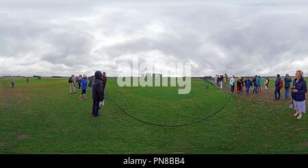 360 degree panoramic view of Stonehenge, View 8