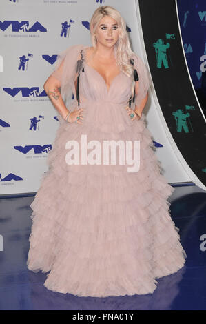 Kesha at the 2017 MTV Video Music Awards held at The Forum in Inglewood, CA on Sunday, August 27, 2017. Photo by PRPP / PictureLux   File Reference # 33411 052PRPP01  For Editorial Use Only -  All Rights Reserved Stock Photo