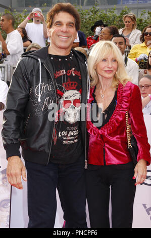 Lou Ferrigno & Wife Carla Ferrigno arriving at the Los Angeles Premiere of Michael Jackson's 'This Is It' held at the NOKIA Theatre in Los Angeles, CA. The event took place on Tuesday, October 27, 2009. Photo by: Pedro Ulayan Pacific Rim Photo Press.  / PictureLux File Reference # LouFerrigno CarlaFerrigno 102709 3PRPP   For Editorial Use Only -  All Rights Reserved Stock Photo