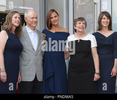 Jennifer Garner Star Ceremony on the Hollywood Walk of Fame on August 20, 2018 in Los Angeles, CA  Featuring: Susannah Carpenter, Bill Garner, Jennifer Garner, Patricia Garner, Melissa Wylie Where: Los Angeles, California, United States When: 20 Aug 2018 Credit: Nicky Nelson/WENN.com Stock Photo