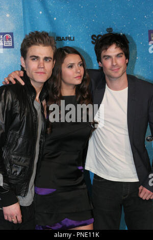 ian_somerhalder__nina_dovrev_and_paul_wesley_png_by_debs89twilightymas-d4u3zud.p…