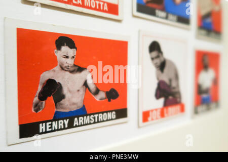 'On the Ropes' Vintage Boxing Cards from the Jefferson R. Burdidyck Collection at the Metropolitan Museum of Art, NYC, USA Stock Photo