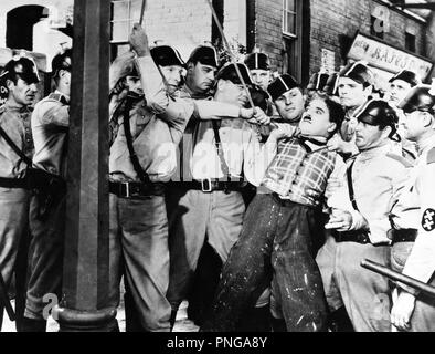 Original film title: THE GREAT DICTATOR. English title: THE GREAT DICTATOR. Year: 1940. Director: CHARLIE CHAPLIN. Stars: CHARLIE CHAPLIN. Credit: UNITED ARTISTS / Album Stock Photo