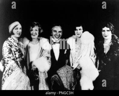 CHARLIE CHAPLIN; MARION DAVIES; LITA GREY; ELINOR GLYNN. Stock Photo