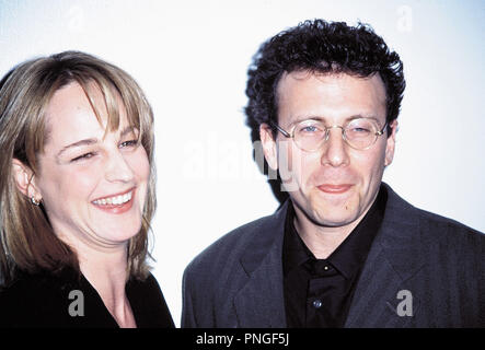 Original film title: MAD ABOUT YOU. English title: MAD ABOUT YOU. Year: 1992. Stars: PAUL REISER; HELEN HUNT. Credit: TRI STAR TELEVISION / Album Stock Photo