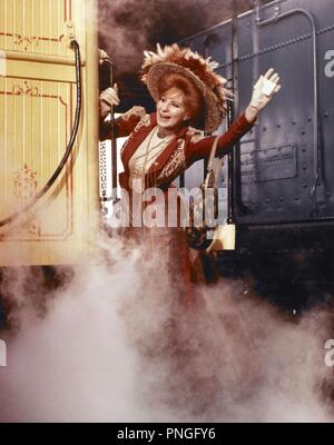 Original film title: HELLO, DOLLY!. English title: HELLO, DOLLY!. Year: 1969. Director: GENE KELLY. Stars: BARBRA STREISAND. Credit: 20TH CENTURY FOX/CHENAULT PRODS. / Album Stock Photo