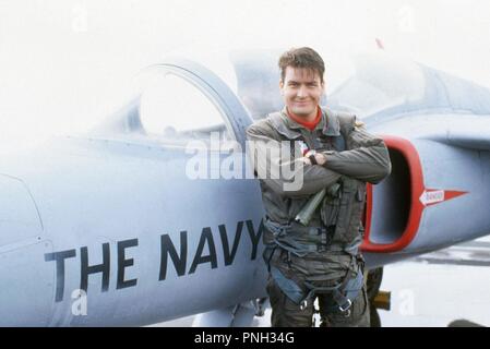 Original film title: HOT SHOTS!. English title: HOT SHOTS!. Year: 1991. Director: JIM ABRAHAMS. Stars: CHARLIE SHEEN. Credit: 20TH CENTURY FOX / Album Stock Photo