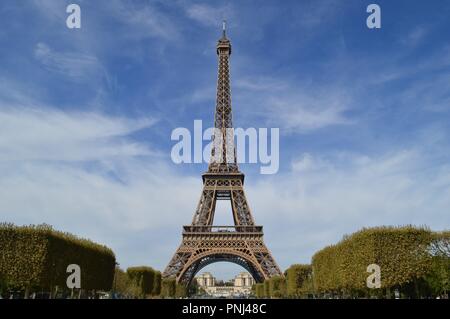 Tour Eiffel - Eiffel tower in Paris, France Stock Photo