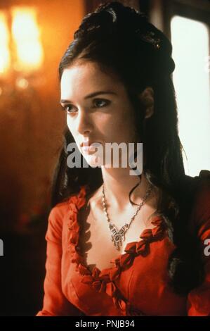 Original film title: DRACULA. English title: DRACULA. Year: 1992. Director: FRANCIS FORD COPPOLA. Stars: WINONA RYDER. Credit: COLUMBIA PICTURES / NELSON, RALPH / Album Stock Photo