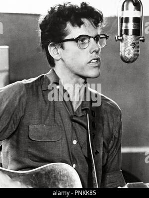 Original film title: THE BUDDY HOLLY STORY. English title: THE BUDDY HOLLY STORY. Year: 1978. Director: STEVE RASH. Stars: GARY BUSEY. Credit: COLUMBIA PICTURES / Album Stock Photo