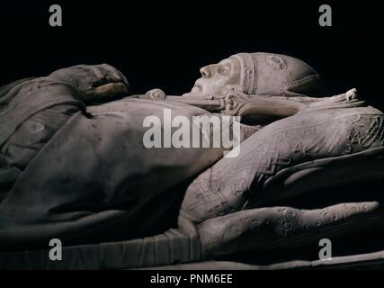 DETALLE DEL SEPULCRO DEL CARDENAL TAVERA REALIZADO ENTRE 1551 Y 1561 - MARMOL DE CARRARA - RENACIMIENTO ESPAÑOL. Author: BERRUGUETE, ALONSO. Location: HOSPITAL DE TAVERA / MUSEO DUQUE DE LERMA. Toledo. SPAIN. Stock Photo